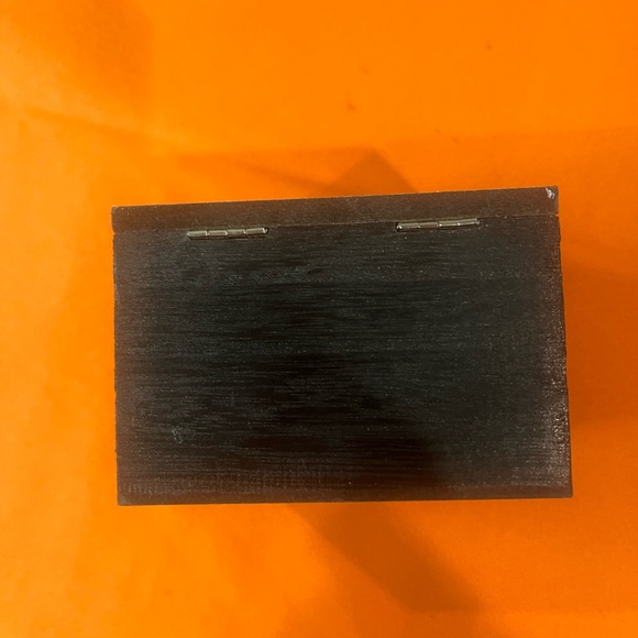 ⚡️⚡️⚡️Butterfly Wish Box - White and Orange with 3 Bracelets - Picture 4 of 10